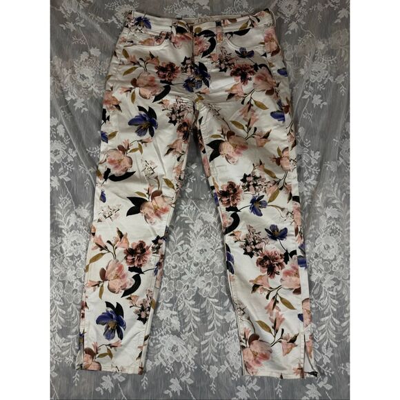 7 For All Mankind Pants - JEN7 by 7 For All Mankind Floral Print Cropped Skinny Jeans – Size 8 | White Bas